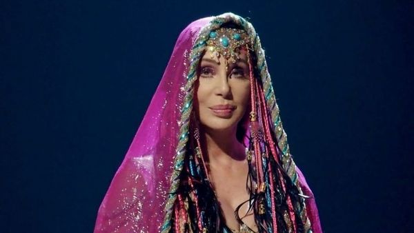 ¡No fue Sonny! Este famoso actor sería el «mejor amante» de Cher