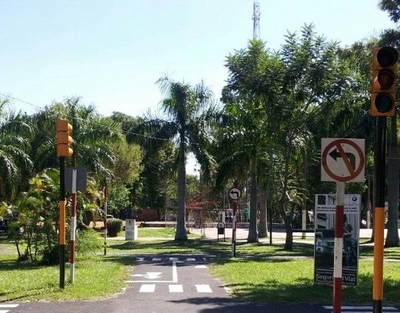 Diario HOY | Hallan a dos personas extranjeras muertas en la Plaza Olímpica de Villa Morra