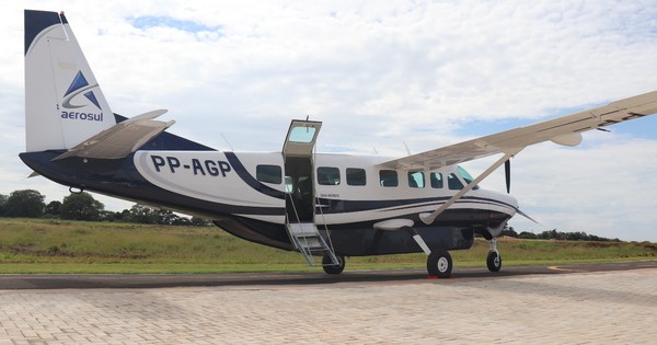 La Nación / Anuncian conexión aérea Foz de Yguazú-Asunción con dos vuelos diarios