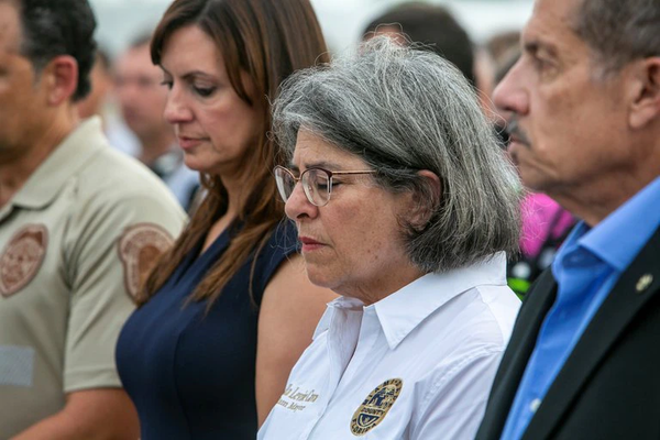 Hallaron seis cuerpos más entre los escombros del edificio que se derrumbó en Miami: ya son 60 muertos