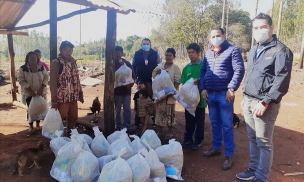Gobernación asiste a nativos de Presidente Franco