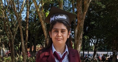 La Nación / Ejemplo de superación: vendiendo chipa logró recibirse de docente