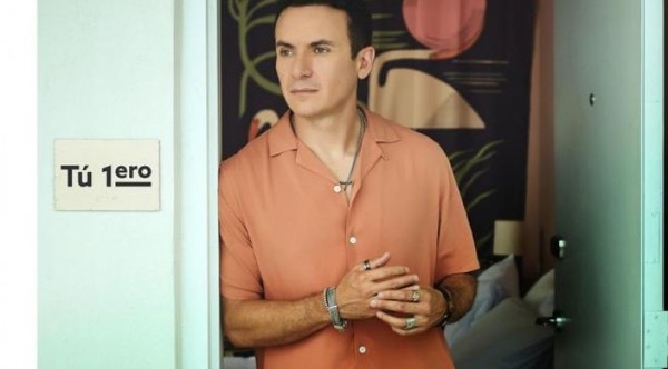 Fonseca publica 'Tú 1ero', un sencillo sobre el primer paso en el amor