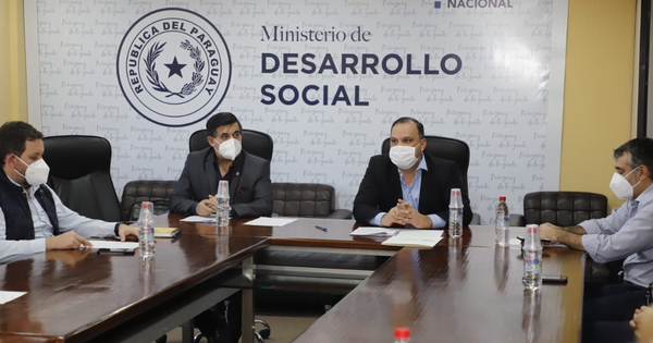 Ministro Mario Varela, presidió reunión del Consejo Nacional de Donación de Alimentos - Noticiero Paraguay