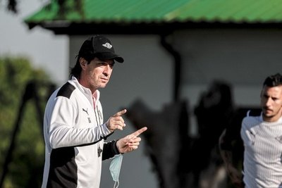 Crónica / ¿Hoy se confirma al delantero pyahu?