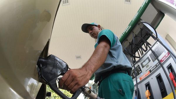 Otro golpazo: G. 400 por litro suben desde  hoy los combustibles