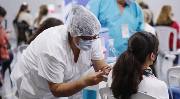 Argentina tiene vacunada a 29% de poblaciÃ³n con una dosis y casi 8% con dos