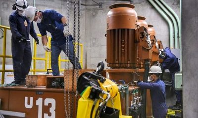 Técnicos inspeccionan sistema regulador de velocidad de la Unidad 13 de la Itaipú – Diario TNPRESS