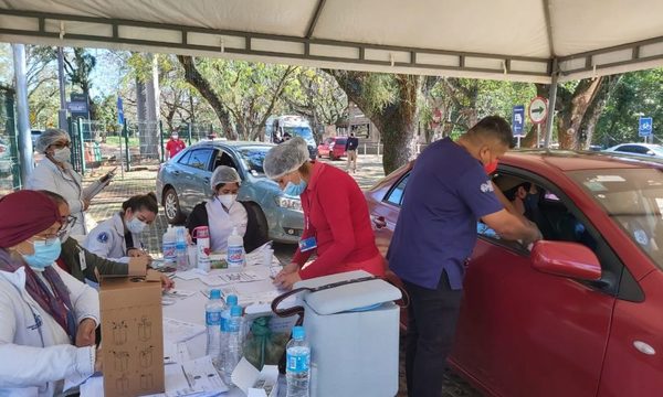 Vacunas protegen contra variante delta, según nuevos estudios