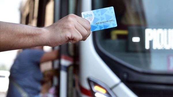 Gobierno descarta "por ahora" reajustar precio del pasaje tras nueva suba del gasoil