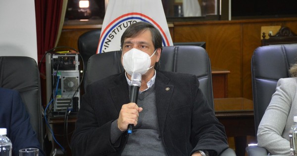 La Nación / Bataglia es convocado para explicar sobre situación de fondos de previsionales
