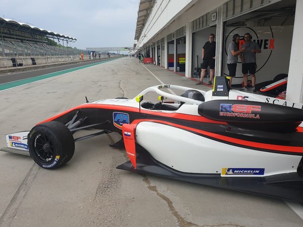Buenas sensaciones en los primeros test de Duerksen en la Euroformula