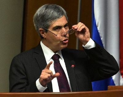 Imputan a Pedro Ferreira, ex presidente de la ANDE