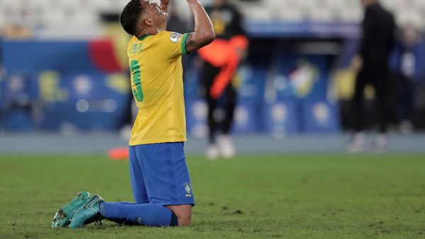 Thiago Silva afirma que es difícil detener a Messi