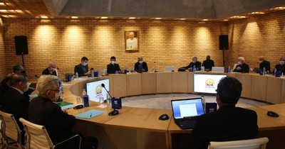 La Nación / Obispos envían mensaje tras asamblea: “Las vacunas salvan vidas”