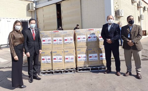 Cancillería recibe una donación de concentradores de oxígeno de parte de Taiwán
