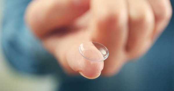 Fue al médico y le encontraron 27 lentes de contacto que tuvo durante más de tres décadas - C9N