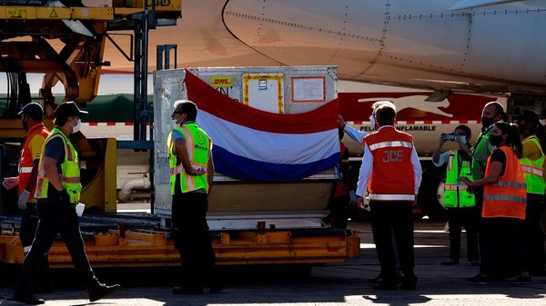 Lote de 1 millón de vacunas Pfizer donado por Estados Unidos arribó al Paraguay
