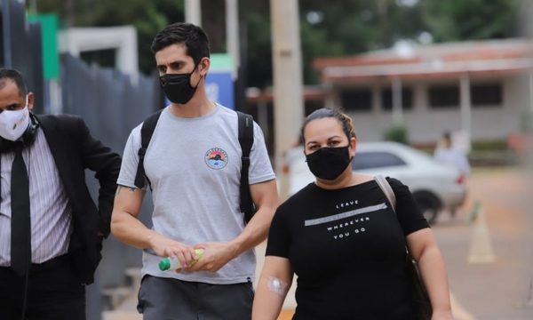 Marcado descenso de muertes por Covid-19 y de casos positivos en el país