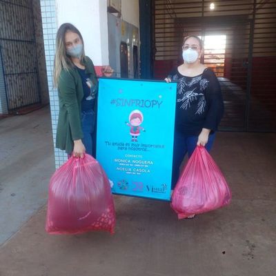 Dos valientes mujeres se unen para llevar abrigos y alimentos a personas de escasos recursos del Chaco - Nacionales - ABC Color