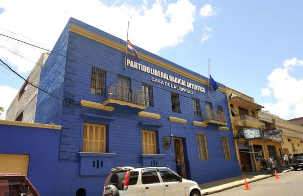 En medio de proceso por corrupción a Alegre y guerra interna, PLRA cumple 134 años - ADN Digital
