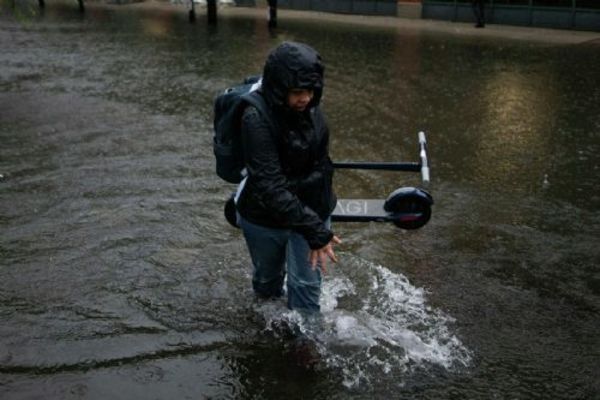 Tormenta Elsa avanza en EE.UU y podría provocar grandes inundaciones