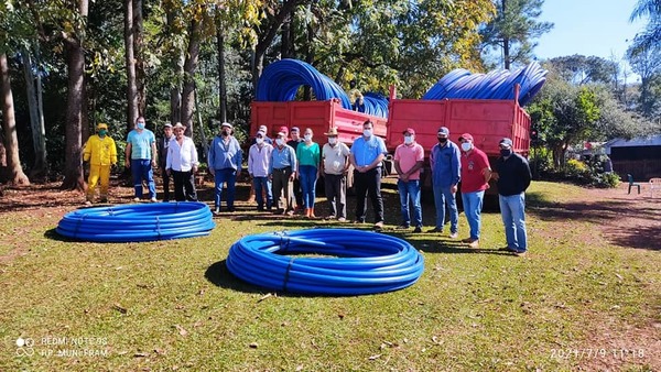 MUNICIPALIDAD DE FRAM ENTREGA 3.000 METROS DE CAÑOS PARA SISTEMA DE AGUA