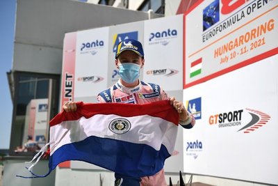 Duerksen hace historia: “Donde debe estar nuestra bandera, siempre arriba en el podio” - Megacadena — Últimas Noticias de Paraguay