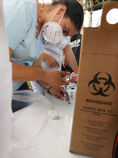 ¿Cómo se debe manipular la vacuna Pfizer para que no pierda su efectividad? - Nacionales - ABC Color