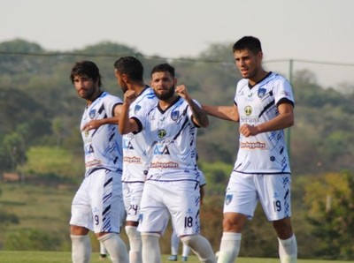 Atyrá FC sonríe a orillas del Tapiracuái - APF