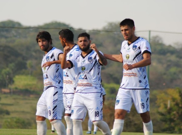 Atyrá FC sonríe a orillas del Tapiracuái - APF