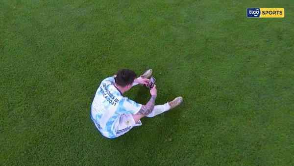 Messi comparte su alegría a través de videollamada
