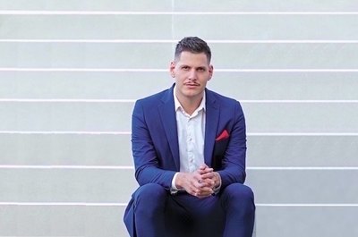 Crónica / MARCELO BURGOS. Viajando por el mundo detrás de sus pasiones