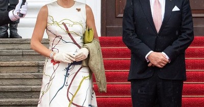 La Nación / Adiós a Rafaella, aniversario de bodas, Máxima dio la nota y una reina al volante