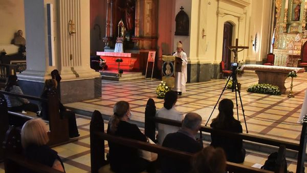 Misa réquiem: Rezan por los fallecidos a causa del Covid