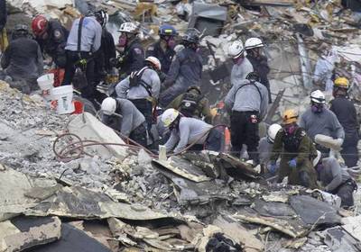 Derrumbe en Miami: Familiares esperan la repatriación de los cuerpos de los paraguayos fallecidos | Ñanduti