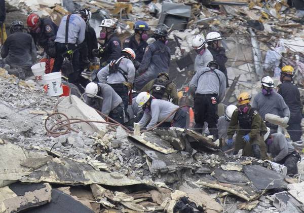 Derrumbe en Miami: Familiares esperan la repatriación de los cuerpos de los paraguayos fallecidos | Ñanduti