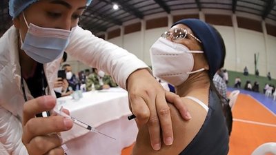 Disminución de números de covid hacen propicia vacunación masiva, dicen desde Salud | Noticias Paraguay