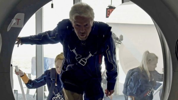 Richard Branson hace historia tras completar con éxito su primer viaje al espacio | Ñanduti