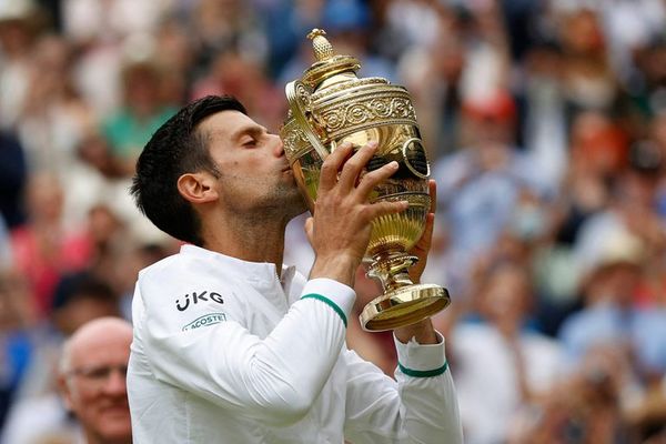 Djokovic alcanza el trono de Federer y Nadal - Tenis - ABC Color