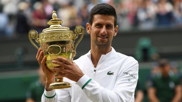 Novak Djokovic alcanza el trono de Federer y Nadal
