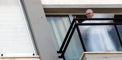 El Papa reapareció con el rezo del Angelus en el hospital Gemelli y reclamó acceso gratuito a la sanidad para todos - ADN Digital