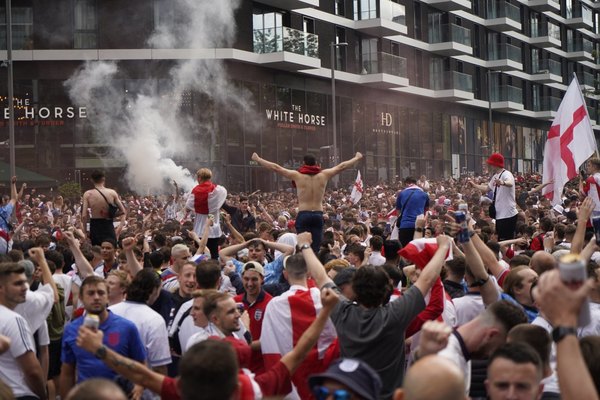 Caos total en las afueras de Wembley a minutos de la gran final de la Eurocopa