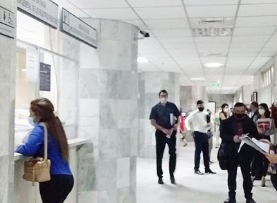 Escribanos lamentan trabas en Registros Públicos y claman por solución concreta - Nacionales - ABC Color