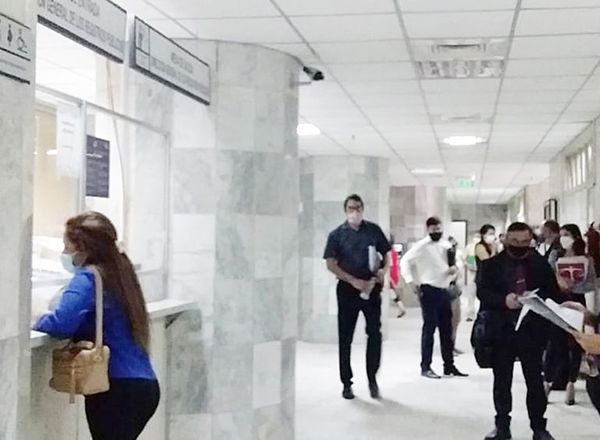 Escribanos lamentan trabas en Registros Públicos y claman por solución concreta - Nacionales - ABC Color