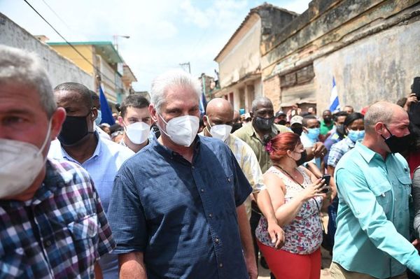 En medio de protestas y represión, presidente de Cuba culpa de la crisis a “bloqueo” - Mundo - ABC Color
