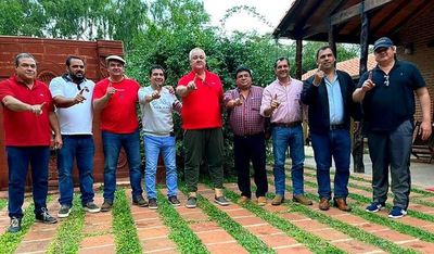 Velázquez y González Vaesken ya hablan de posible chapa para las presidenciales - ABC en el Este - ABC Color