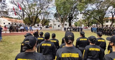 La Nación / Capacitan en control de motines a penitenciarios