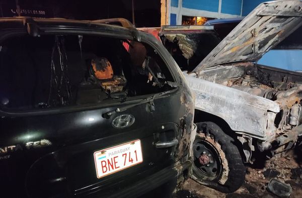 Incendio en playa de vehículos usados de Ñemby - Nacionales - ABC Color