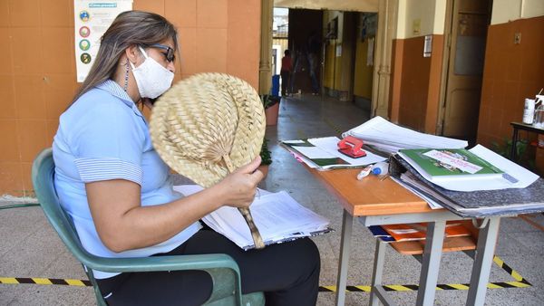 Tras vacunación esperan la vuelta de docentes a aulas